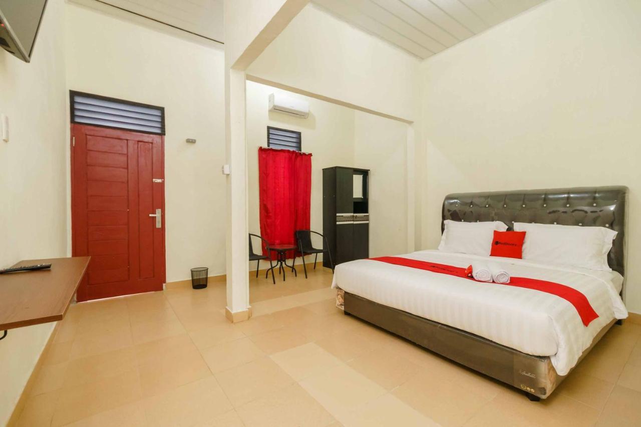 Reddoorz Plus @ Setiabudi Medan 4 Sunggal Εξωτερικό φωτογραφία